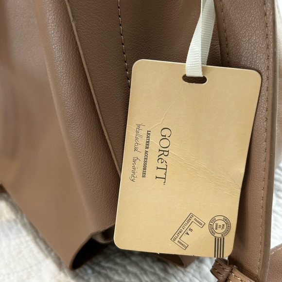 GORéTT
LEATHER ACCESSORIES
"Intellectud tonininity - Picture 6 of 9